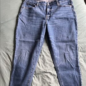 Old Navy Women's Classic Straight Leg Denim Jeans